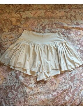aerie Cream High-Waist Pleated Shorts
